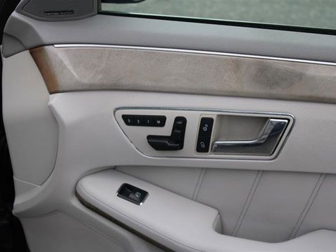 Used 2010 Mercedes-Benz E 350 E 350 w/ Premium 2 Pkg image 16