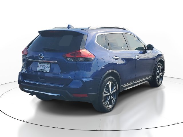 Used 2017 Nissan Rogue SL w/ SL Premium Package FWD image 4