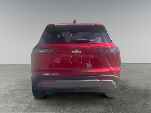 New 2026 Chevrolet Equinox LT image 3