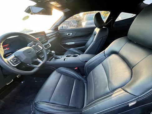 Used 2024 Ford Mustang GT Premium image 6