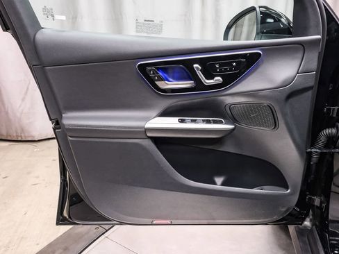 Certified 2025 Mercedes-Benz GLC 300 image 21