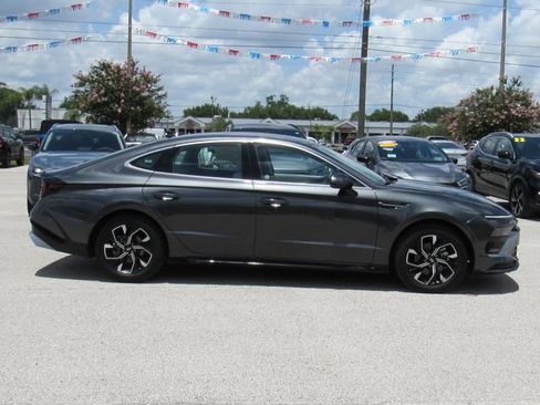 Used 2025 Hyundai Sonata SEL FWD image 3