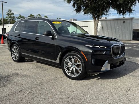 Used 2023 BMW X7 xDrive40i image 11