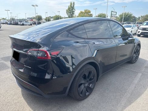 Used 2023 Tesla Model Y Long Range AWD/4WD image 7