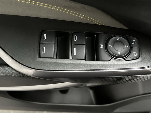 Used 2025 Chevrolet Trax ACTIV w/ Driver Confidence Package image 19