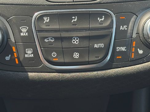 Used 2025 Chevrolet Malibu LT FWD image 16