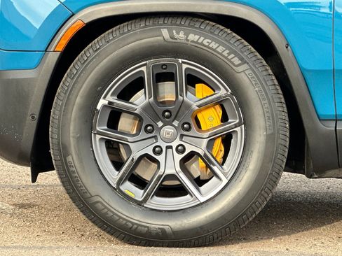 Used 2022 Rivian R1T Launch Edition image 32