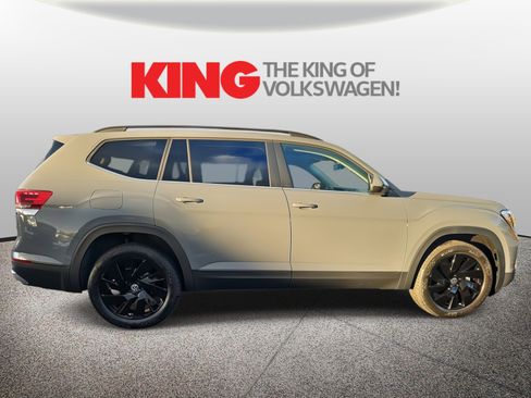 New 2026 Volkswagen Atlas SE image 2