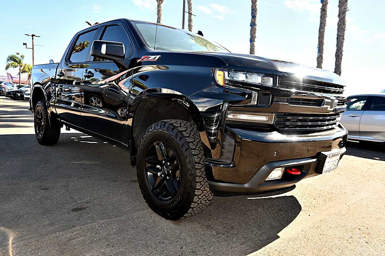 Used 2020 Chevrolet Silverado 1500 LT Trail Boss AWD/4WD image 3
