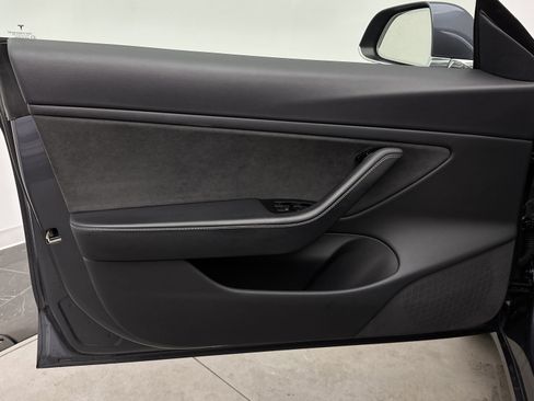 Used 2020 Tesla Model 3 Performance image 11
