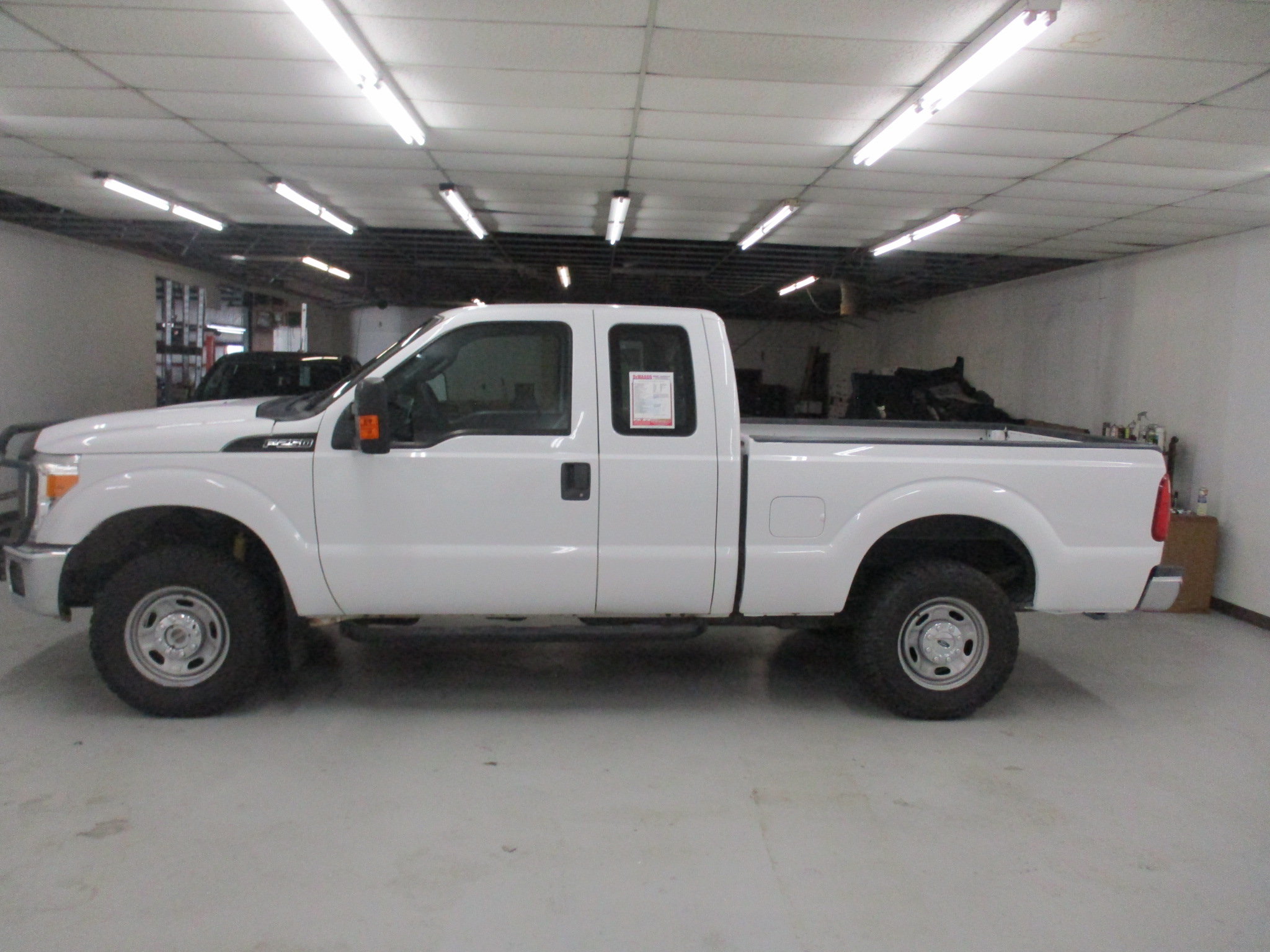 Used 2016 Ford F250 XL w/ Power Equipment Group AWD/4WD image 4
