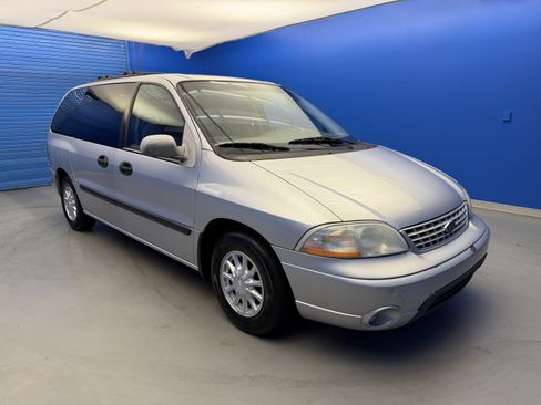 Used 2003 Ford Windstar LX FWD image 2