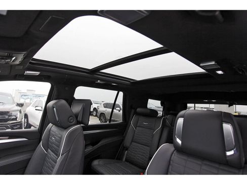 New 2026 Cadillac Escalade Platinum Sport w/ LPO, ONYX Package AWD/4WD image 24