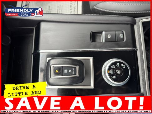 Used 2024 Mitsubishi Outlander SE image 31