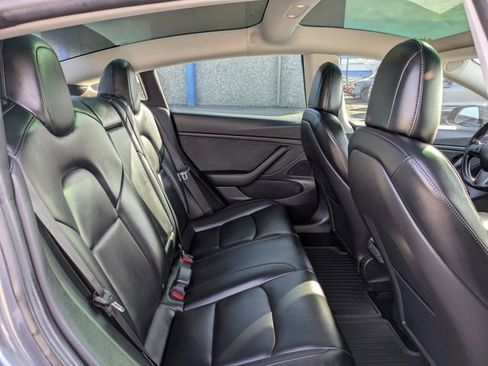 Used 2019 Tesla Model 3 Long Range image 25