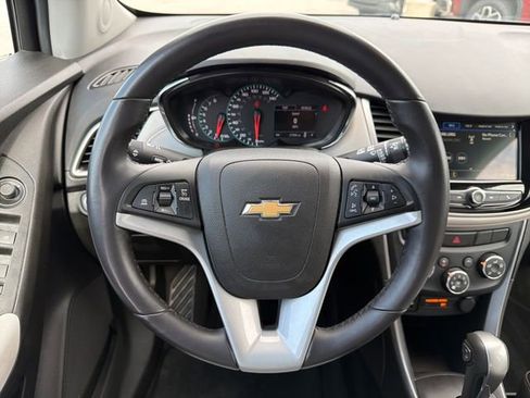 Used 2019 Chevrolet Trax LT w/ Driver Confidence Package image 10