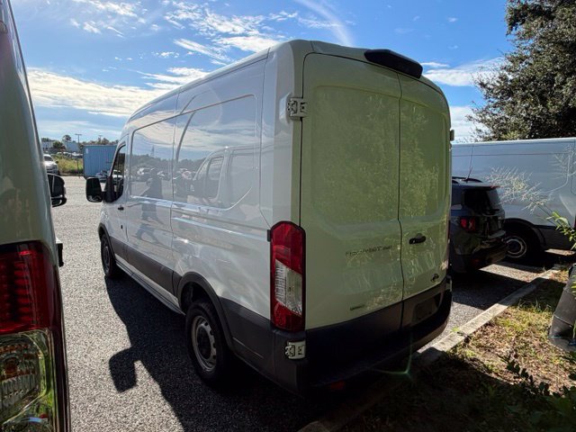 Used 2018 Ford Transit 250 130 Medium Roof RWD image 4
