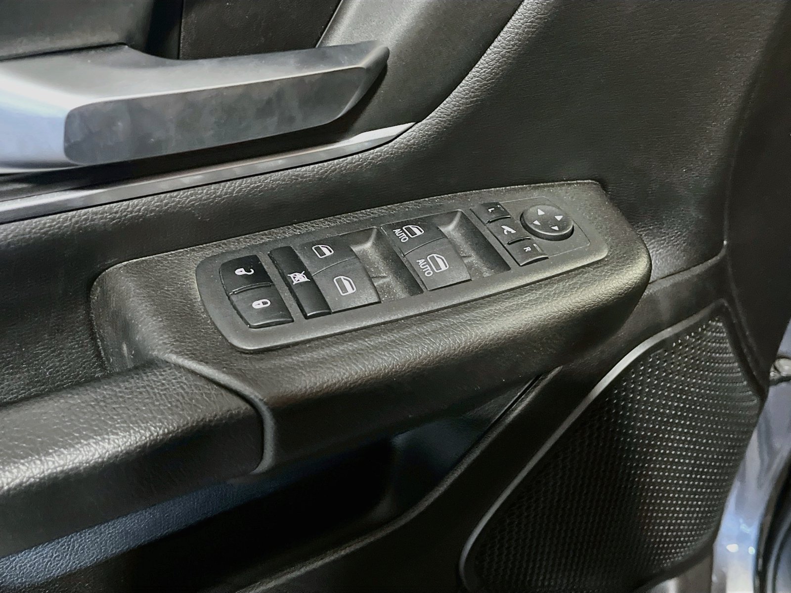 Used 2024 RAM 1500 Lone Star AWD/4WD image 18