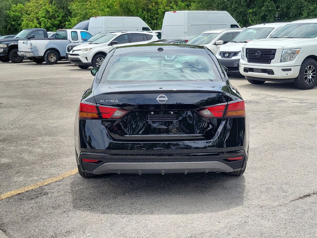 New 2026 Nissan Altima 2.5 SV FWD image 7