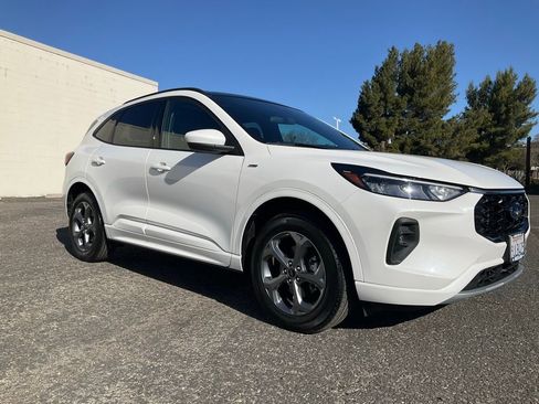 Used 2024 Ford Escape ST-Line Select w/ Tech Pack #1 image 16