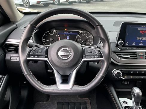 Used 2025 Nissan Altima 2.5 SR image 6