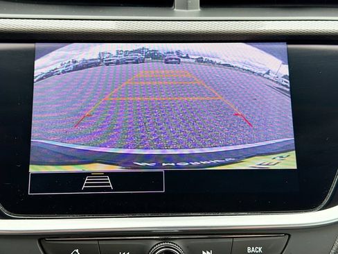 Used 2021 Buick Encore GX Preferred w/ Cold Weather Comfort Package AWD/4WD image 16