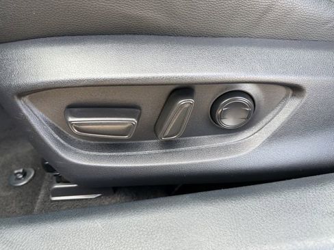 Certified 2025 Toyota Camry SE image 24