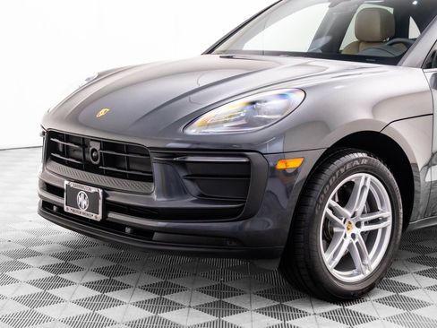 Certified 2023 Porsche Macan image 37