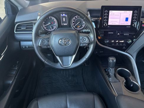 Used 2021 Toyota Camry SE FWD image 14