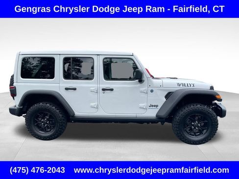 Used 2024 Jeep Wrangler Unlimited AWD/4WD image 8