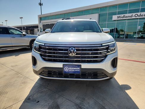 New 2026 Volkswagen Atlas SE FWD image 2
