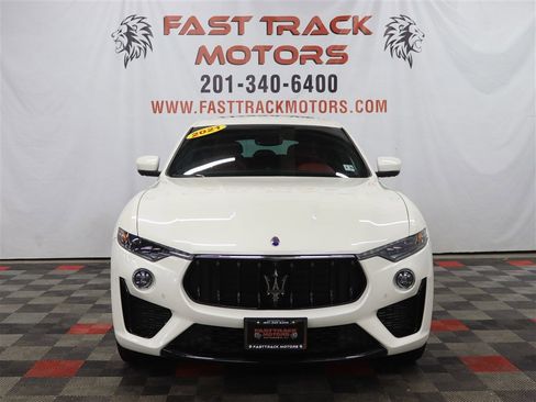 Used 2021 Maserati Levante GranSport image 2