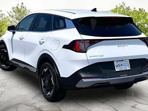 Used 2026 Kia Sportage EX FWD image 11