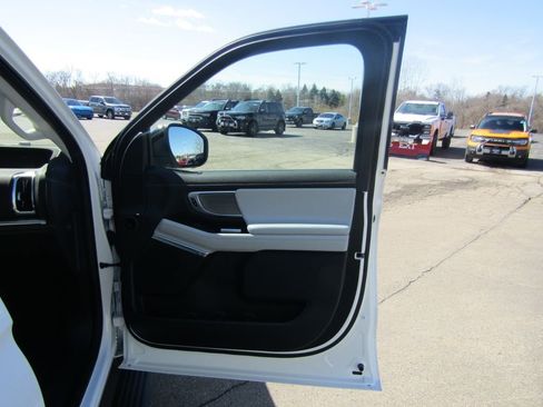 Used 2025 Ford Expedition Max Platinum w/ Driver's Package image 46