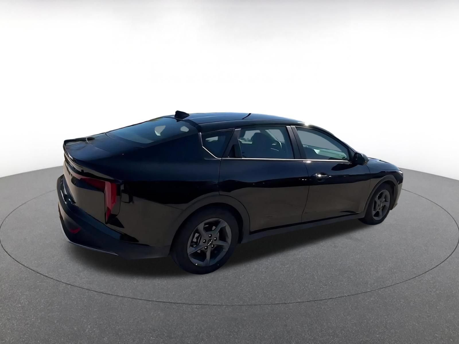 Used 2025 Kia K4 FWD image 14