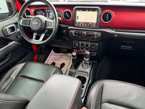 Used 2021 Jeep Wrangler Unlimited Rubicon w/ Uconnect 4C Nav & Sound Group AWD/4WD image 12
