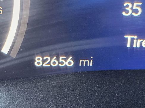 Used 2022 Chrysler Pacifica Touring-L w/ Uconnect Theater Family Group image 11