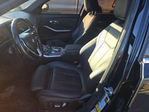 Used 2020 BMW 330i Sedan w/ Convenience Package image 4