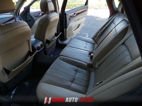 Used 2013 Hyundai Equus Signature RWD image 41