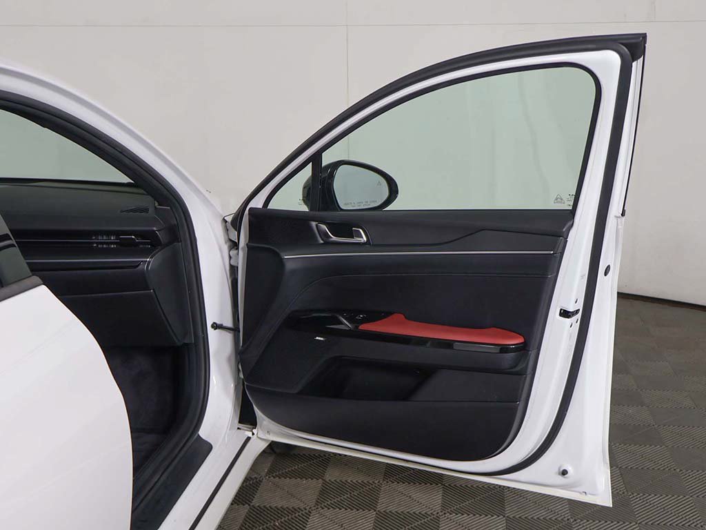 Used 2025 Kia K5 GT-Line w/ GT-Line Premium Package FWD image 22