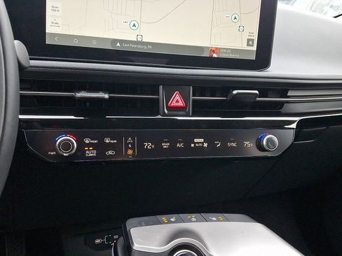 New 2025 Kia EV6 Light w/ Light LR Technology Package image 11