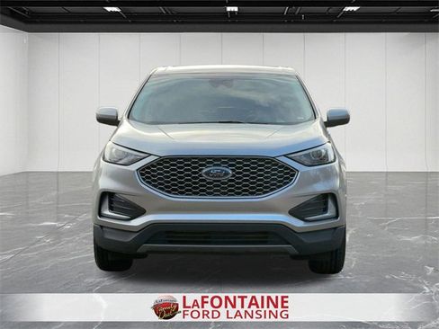 Used 2023 Ford Edge SEL image 8