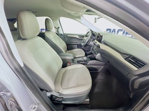 Certified 2022 Ford Escape SE image 30