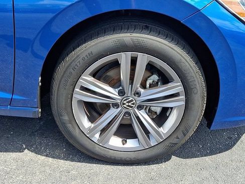 Certified 2023 Volkswagen Jetta SE FWD image 11