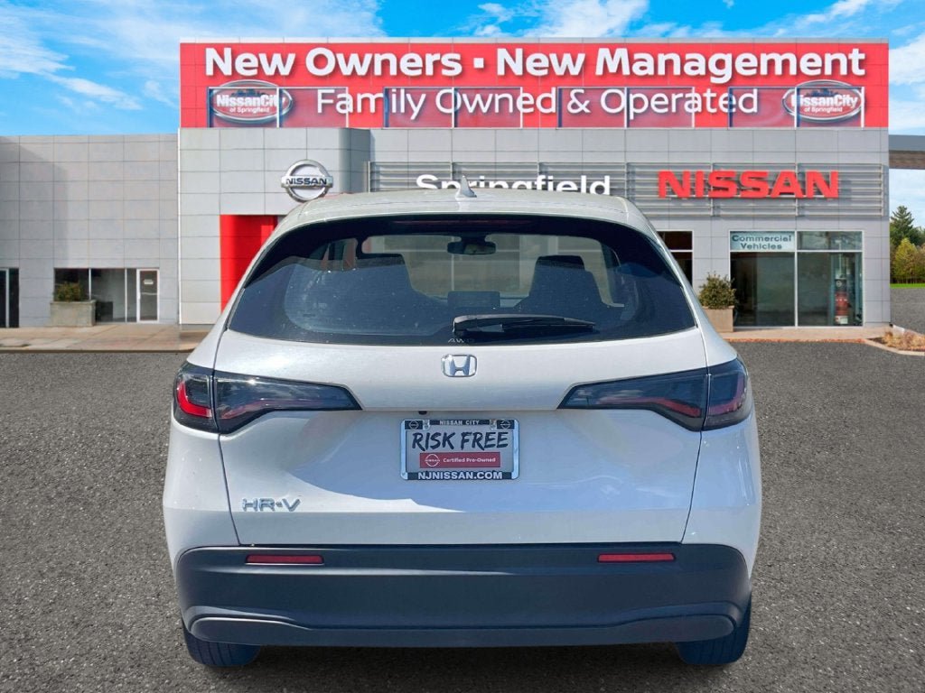 Used 2023 Honda HR-V LX image 7