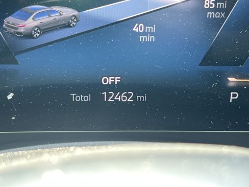 Used 2023 BMW i7 xDrive60 w/ Executive Package 2 AWD/4WD image 22