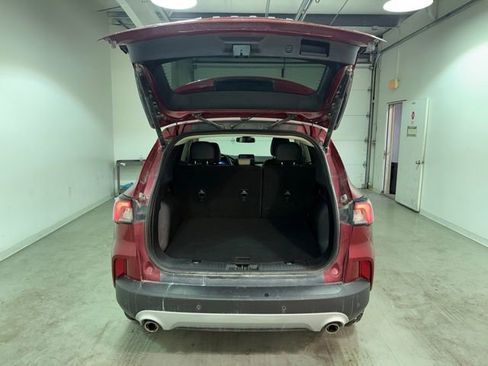 Used 2020 Ford Escape Titanium image 7