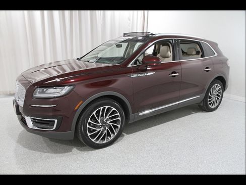 Used 2019 Lincoln Nautilus Reserve w/ Cargo Utility Package AWD/4WD image 3