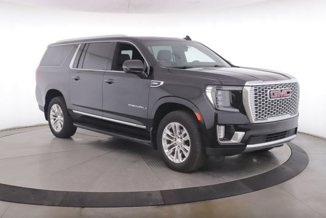 Used 2022 GMC Yukon XL Denali w/ Max Trailering Package AWD/4WD image 2