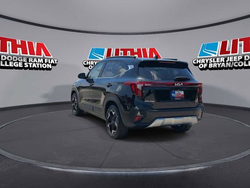 Used 2024 Kia Seltos EX FWD image 6